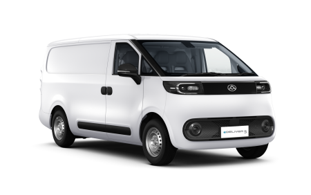 Maxus eDelivere5 white cut